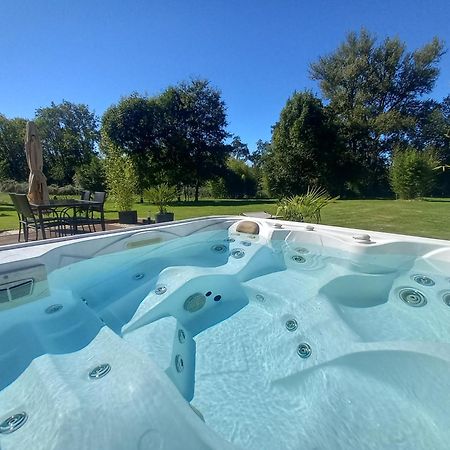Vila L'Oasis Des Pyrenees Campuzan Exteriér fotografie