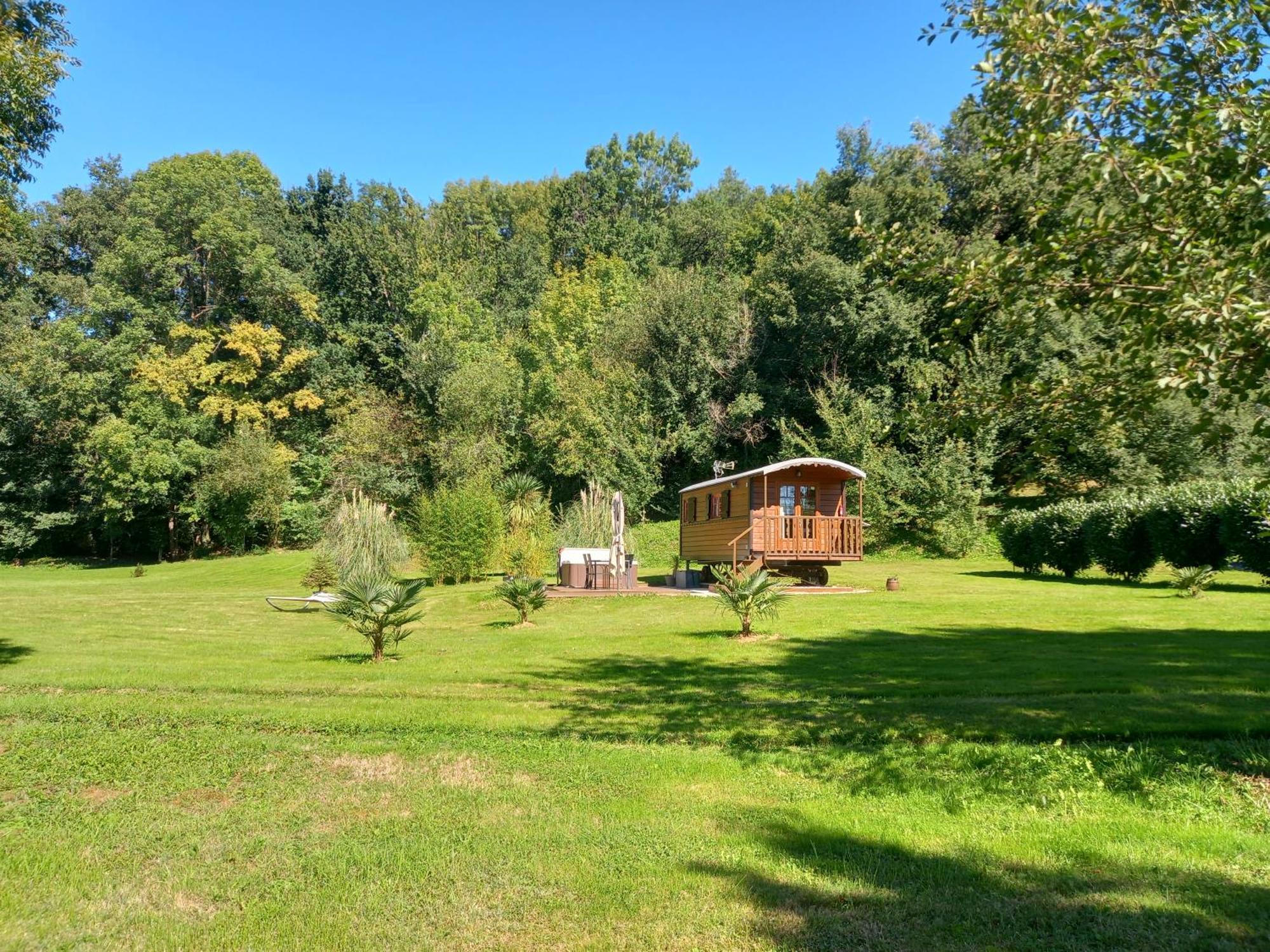Vila L'Oasis Des Pyrenees Campuzan Exteriér fotografie