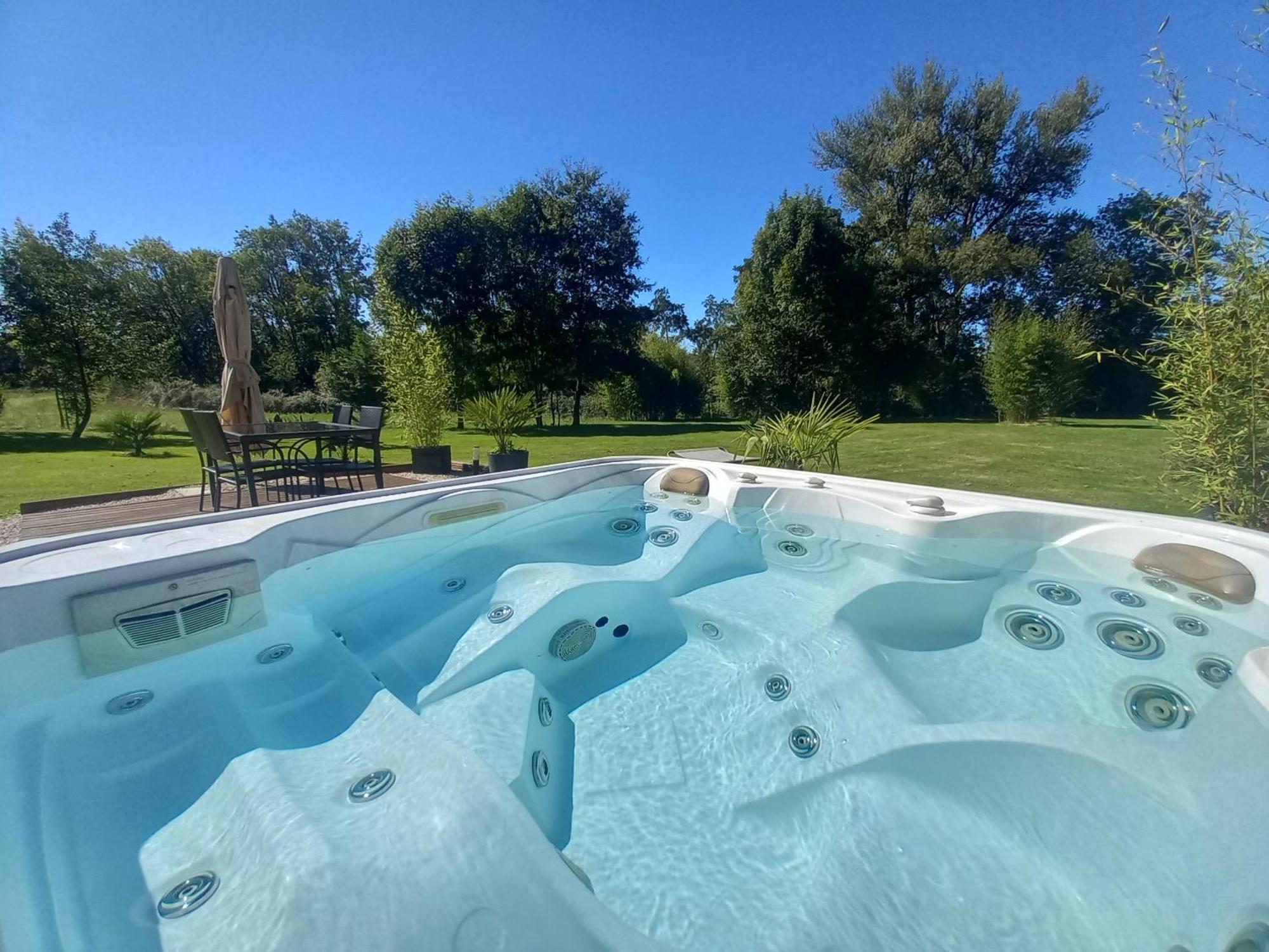 Vila L'Oasis Des Pyrenees Campuzan Exteriér fotografie